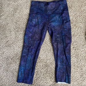 Lululemon crops size 6 *great condition*